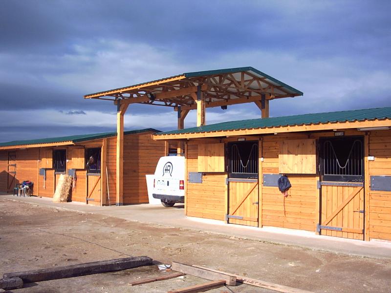 BOXES CON TEJADO ENTRADA.jpg